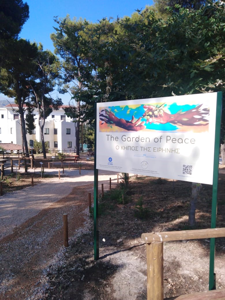 Jardin de la Paix avec des variétés d’olivier de différents territoires