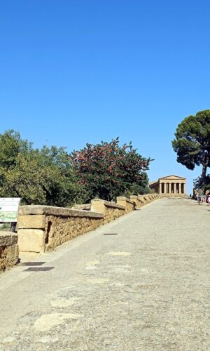 03-via-sacra-tempio-concordia-versione-2-valle-templi-900x1200